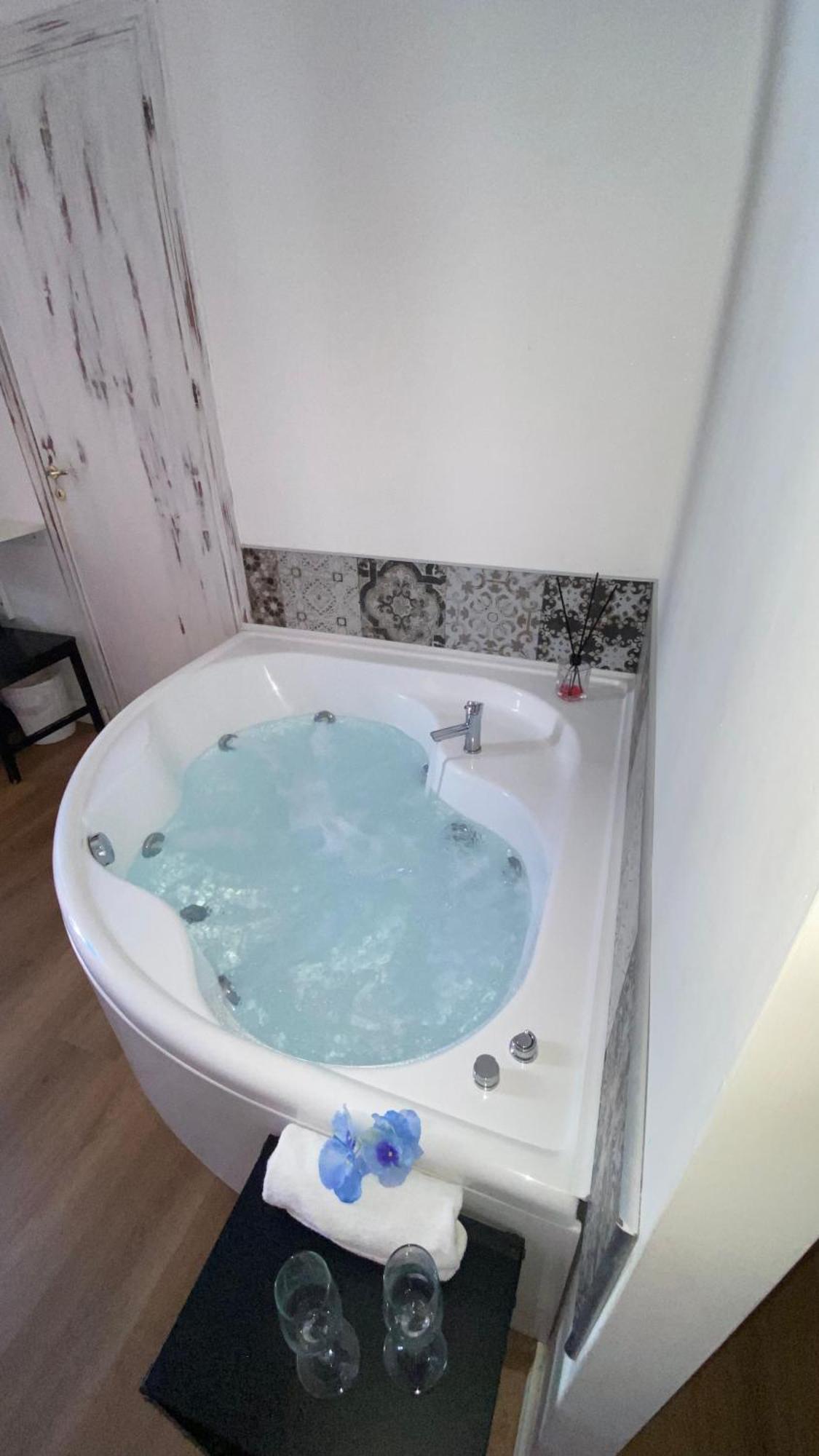 Apartment Suitesicily Vasca Idromassaggio Palermo Altavilla Milicia