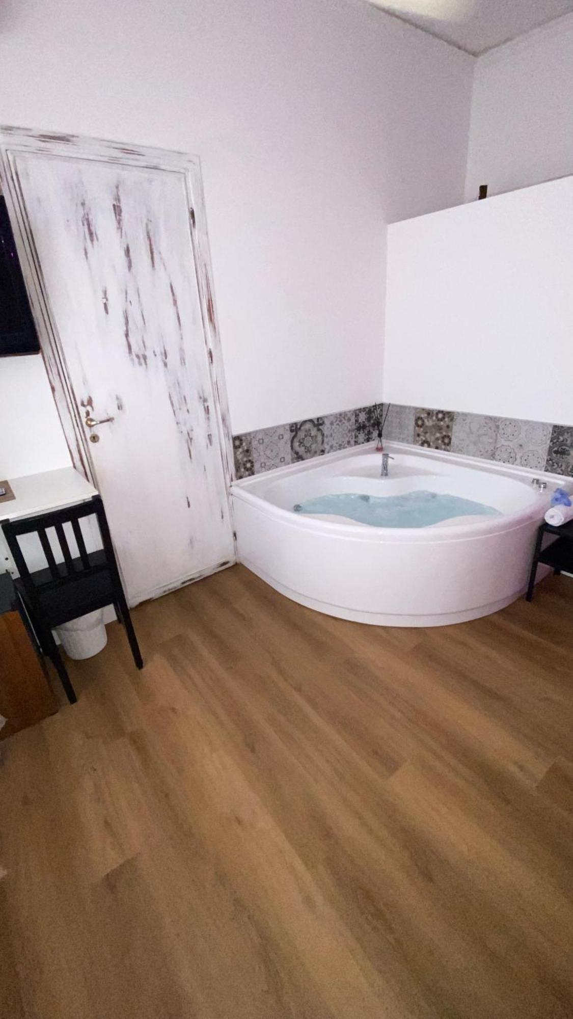 Suitesicily Vasca Idromassaggio Palermo Apartment Altavilla Milicia